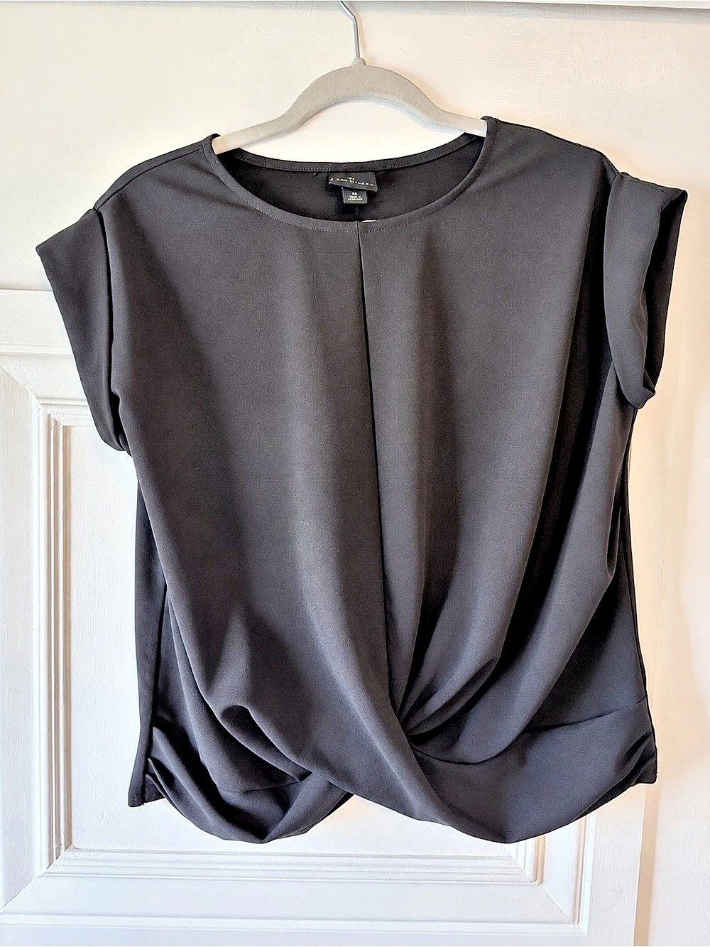 Worthington Draped Front Top in Black Size Medium Like New